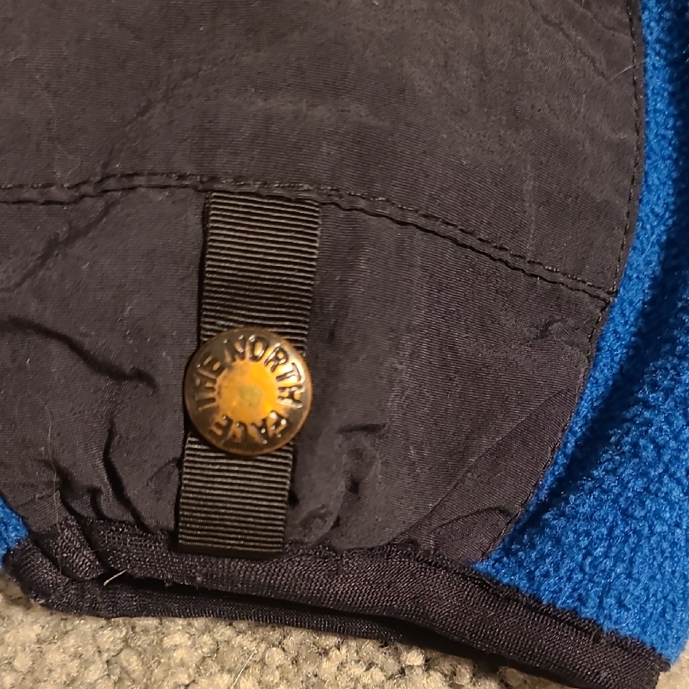 The North Face Black and Blue Fleece Jacket - Picture 4 of 10